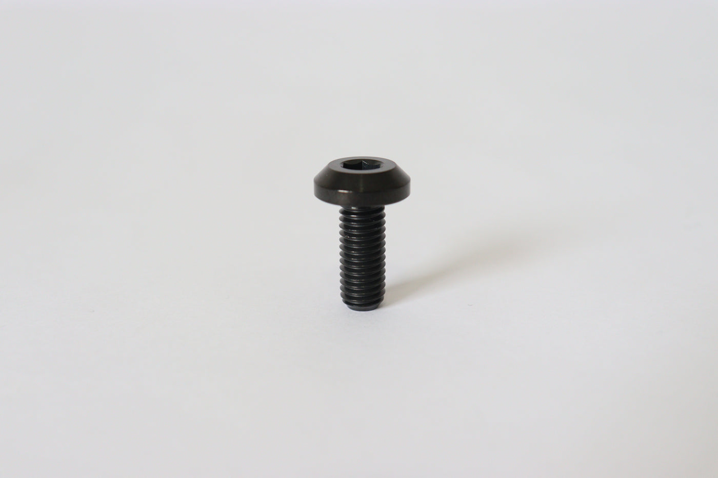 Tornillo M8x20mm button